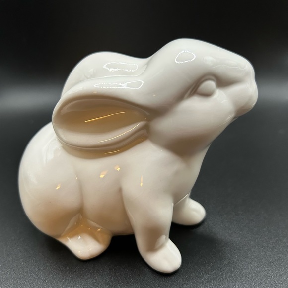 Spring Sitting Bunny - Picture 5 of 8